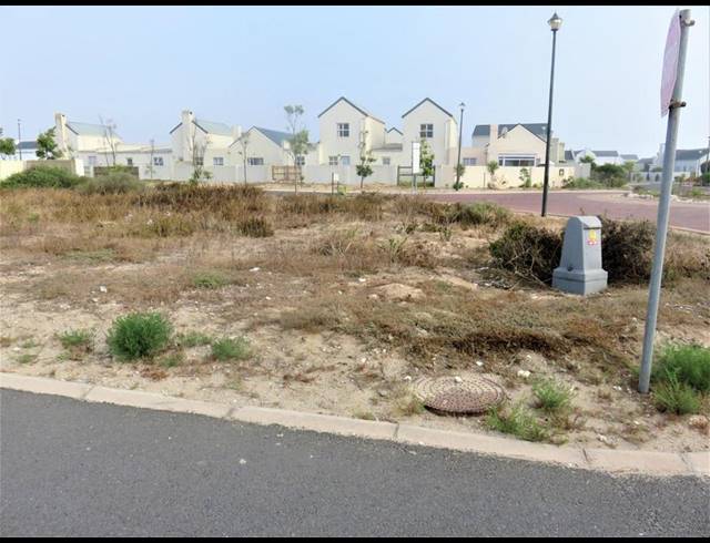 2 BEDROOM HOUSE FOR SALE IN LAGUNA SANDS